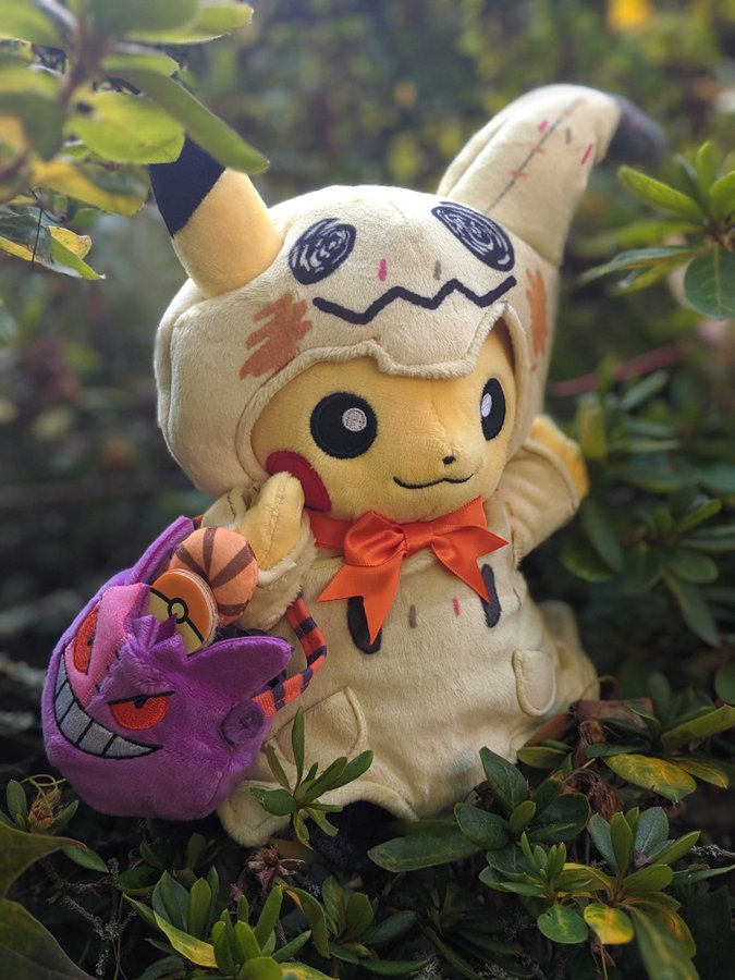 Pokémon Halloween polls lead to Pikachu dressed in Mimikyu costume with ...